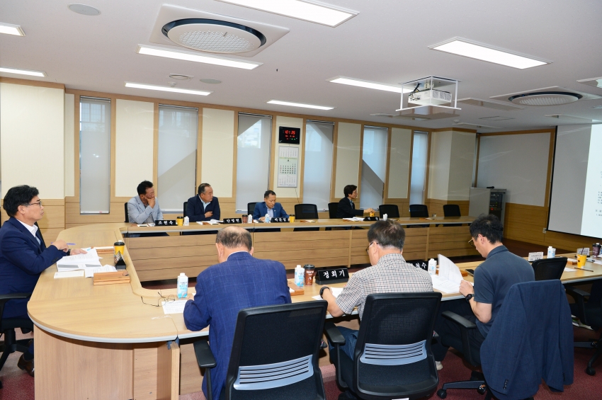 광양시의회 자치법규 정비 연구모임 및 용역 중간보고회_3