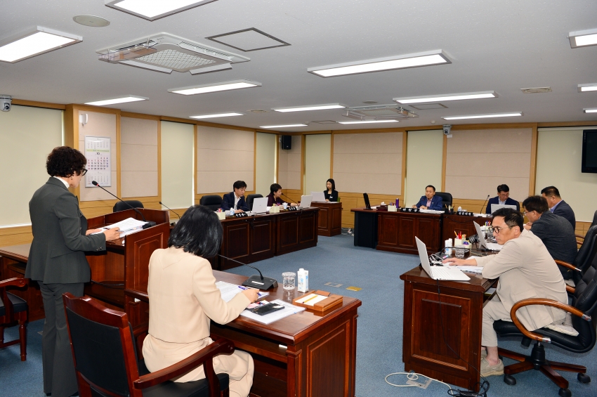 제342회 임시회 중 총무위원회 회의_0