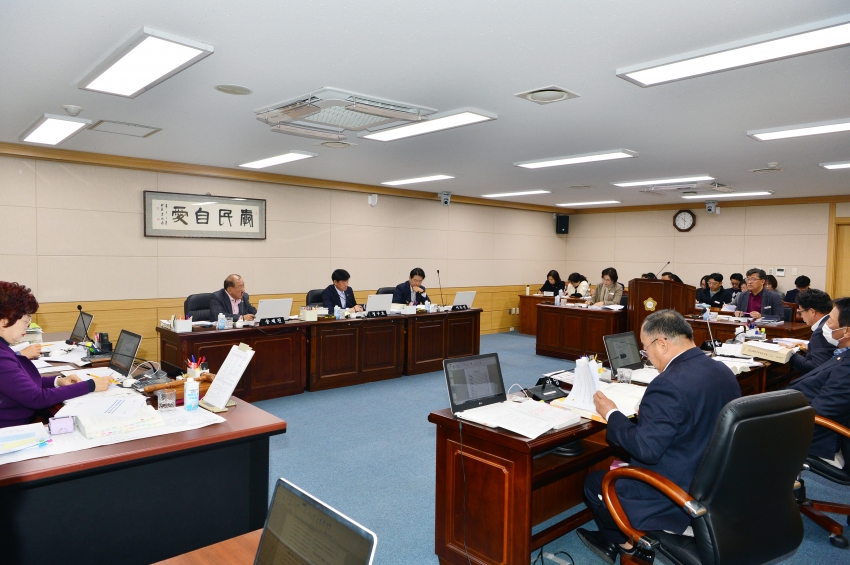 2025년 행정사무감사 - 정책질의 - (산업건설위원회)_1