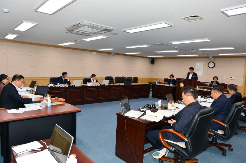 제345회 임시회 중 예산결산특별위원회 회의_3